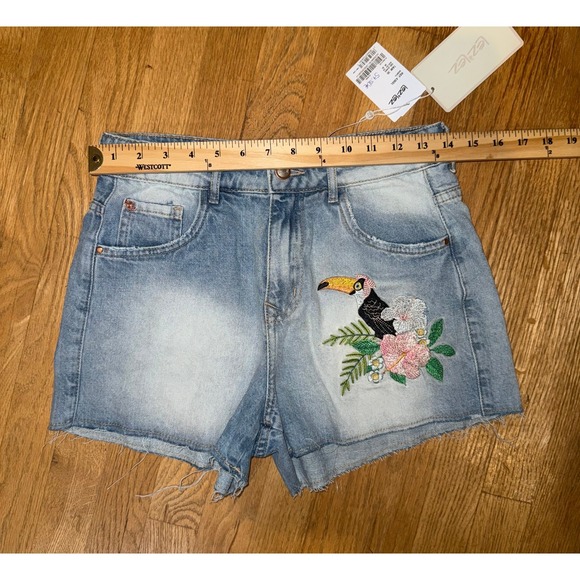 Lez Lez Brazilian Women's Denim Shorts Toucan Embroidered Size 36 EU 28 US 26 - Picture 3 of 8